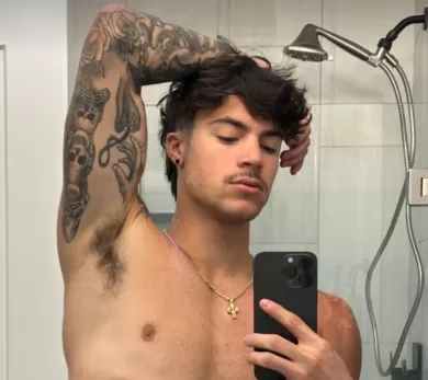 prettymixedboy profile
