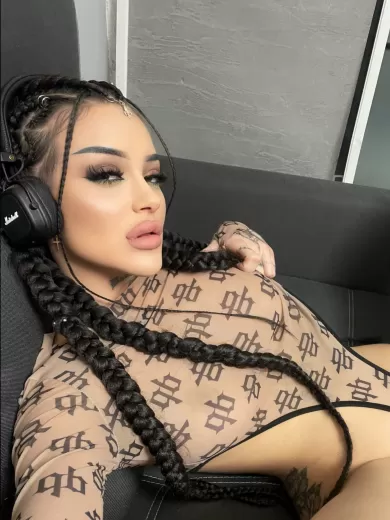 bellahotx profile