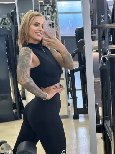 naomistarr_vip profile