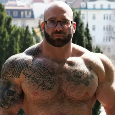 hairy_musclebear profile