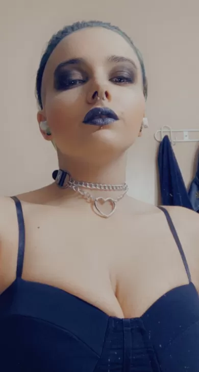 lokisrighthand profile