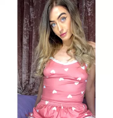 larnaronlyfans profile