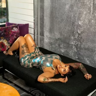 nadiaisnaughty profile