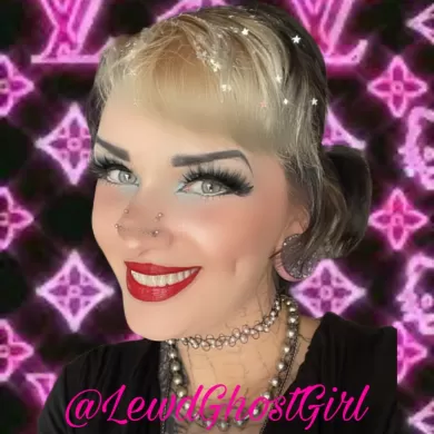 lewdghostgirl profile